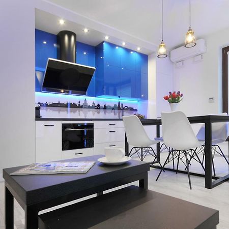 Bulwary Wislane P&O Serviced Apartments With Ac Varsavia Esterno foto