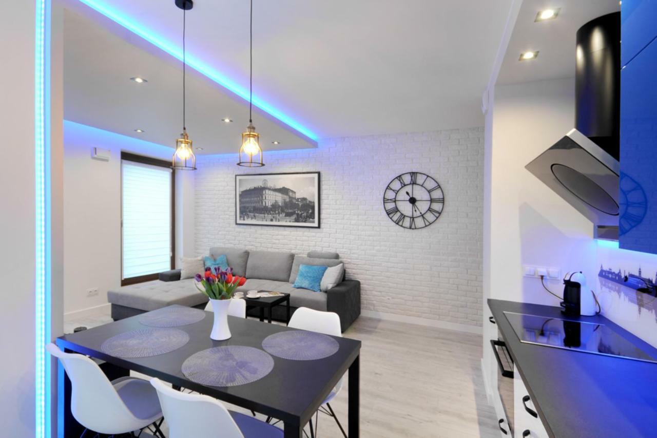 Bulwary Wislane P&O Serviced Apartments With Ac Varsavia Esterno foto