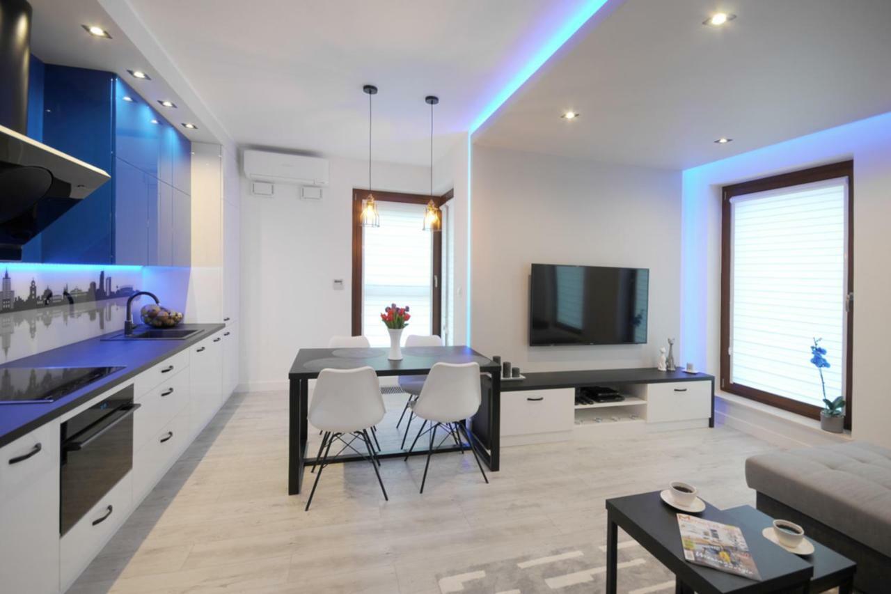 Bulwary Wislane P&O Serviced Apartments With Ac Varsavia Esterno foto