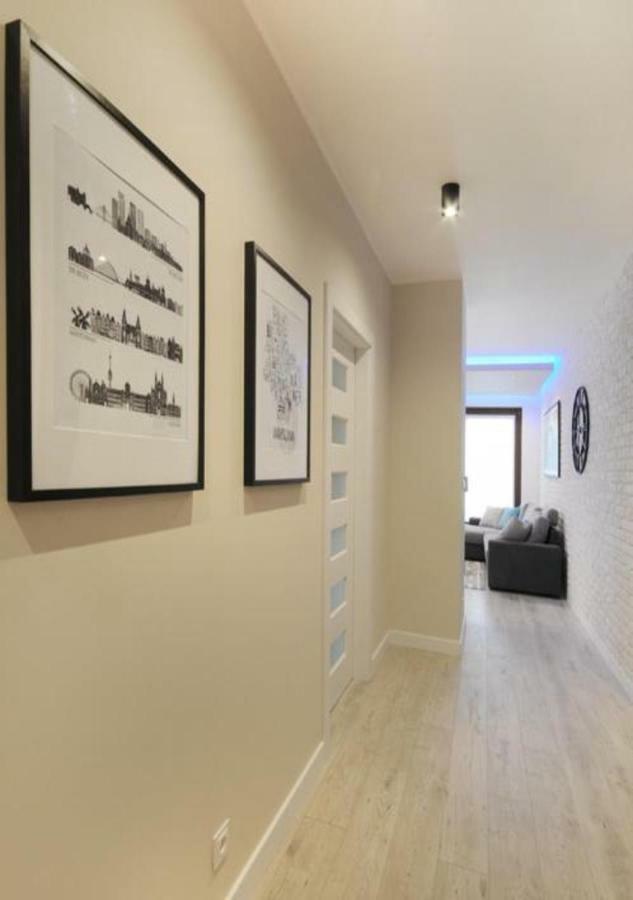 Bulwary Wislane P&O Serviced Apartments With Ac Varsavia Esterno foto